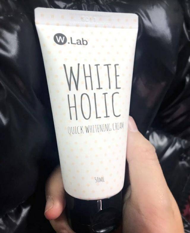 推荐个有颜色的直播苹果版:让你一抹就有好颜色的素颜霜推荐：让皮肤像天生一样白皙有光泽！