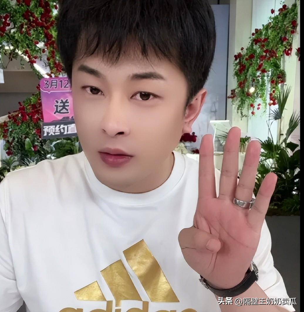 ks直播平台苹果版
:辛巴闯大祸！直播账号被禁言2天！不过这次却赢得网友同情！