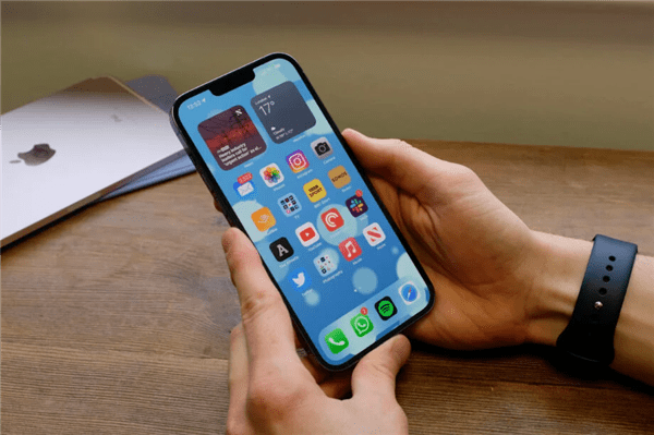 苹果 应用商店极速版:苹果被欧盟要求iOS17开放第三方应用商店，中美两国或将无法支持