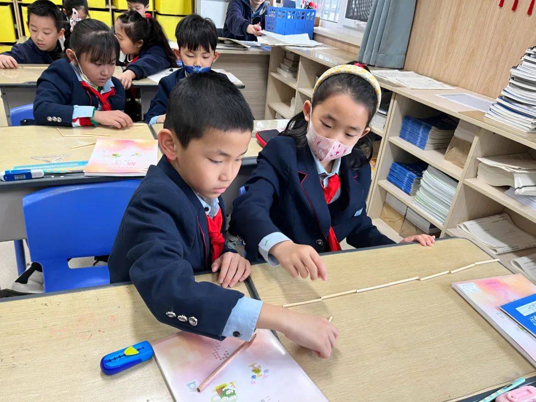 全景课堂学生版苹果:让孩子经历完整的学习过程——宝睿未来小学二年级数学探究学习活动-第6张图片-太平洋在线下载