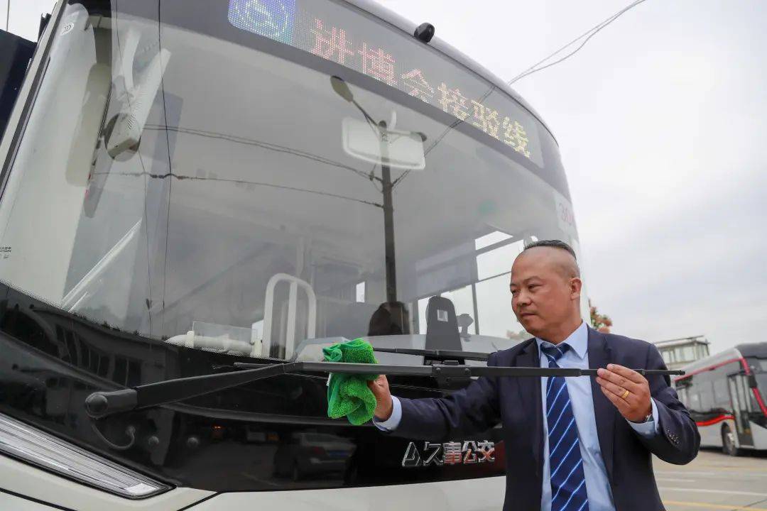 作为一名老“进博人”，他开着车，把19条线路一条条跑过来……-第14张图片-太平洋在线下载