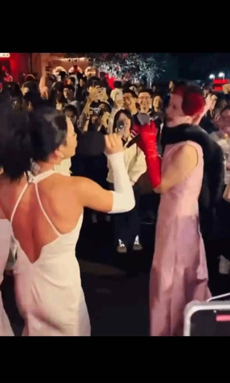 这两天，各类变装风靡街头：cos安陵容火了，连演员都转了……侵权吗？-第3张图片-太平洋在线下载
